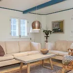 Nyaraló Awesome In With 3 Bedrooms And Internet Ebeltoft