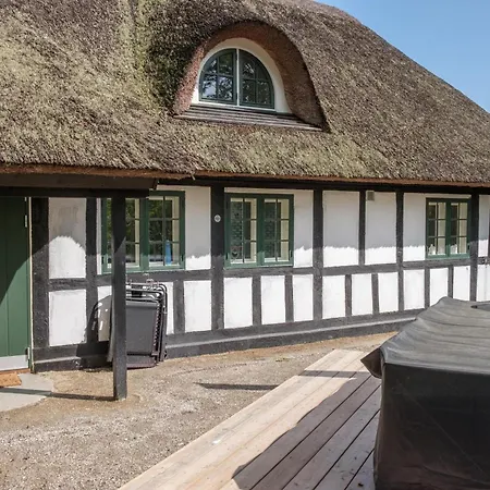 Awesome In With 3 Bedrooms And Internet Nyaraló