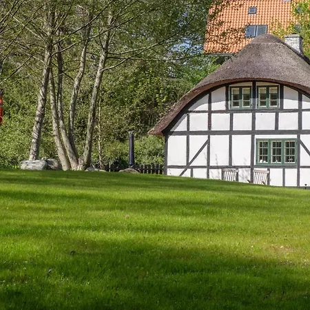 Nyaraló Awesome In With 3 Bedrooms And Internet Ebeltoft